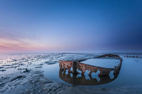 Shipwreck on the Wad near Wierum