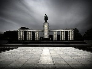 Berlin – Soviet War Memorial Tiergarten van Alexander Voss