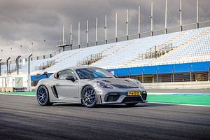 Porsche Cayman GT4RS auf der Rennstrecke von Assen - Autovisie Supertest 2022