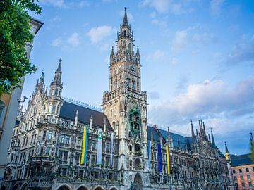 München - Nieuw stadhuis op Marienplatz van t.ART