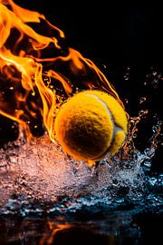 Balle de tennis enflammée dans l'eau sur Poster Art Shop
