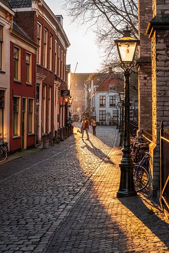 Leiden - Couple with photographer in Clock Lane (0105)