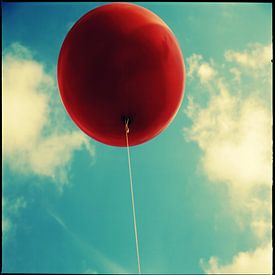 Red Balloon van Smarts Fotografie
