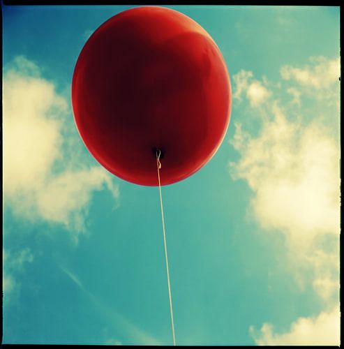 Red Balloon van Smarts Fotografie