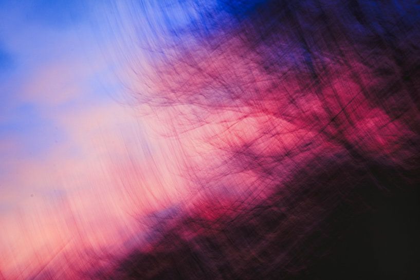 The silent witnesses of light (8of 10) by Linda Hutten