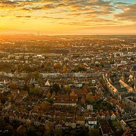 Sonnenaufgang in Middelburg (Drohnenaufnahme) von Linda Raaphorst