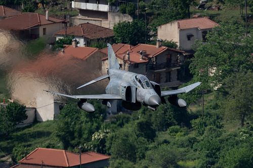 Laagvliegende Griekse F-4 Phantom
