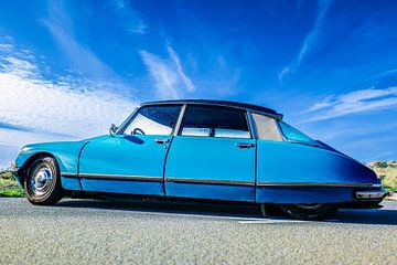 Citroën DS klassieke limousine auto in blauw van Sjoerd van der Wal Fotografie