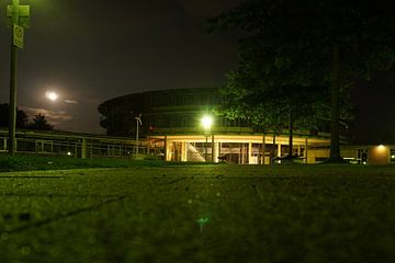 Steinhagen gymnasium bij nacht van Maximilian Burnos