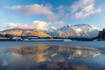 Reflection in the ice