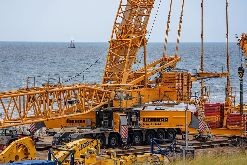 Impressive Liebherr LG 1750 from Adrighem Kraanverhuur. by Jaap van den Berg