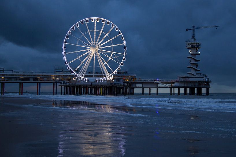 Scheveningen pier reuzenrad avond van Hans Vos Fotografie