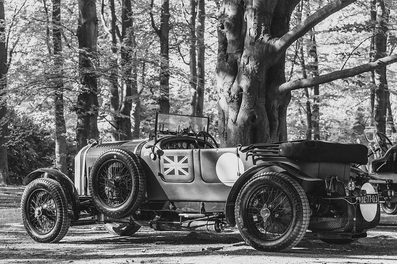 Bentley 3-Liter-Geschwindigkeitsmodell, viersitziger Le-Mans-Oldtimer-Rennwagen in Schwarz-Weiß von Sjoerd van der Wal Fotografie