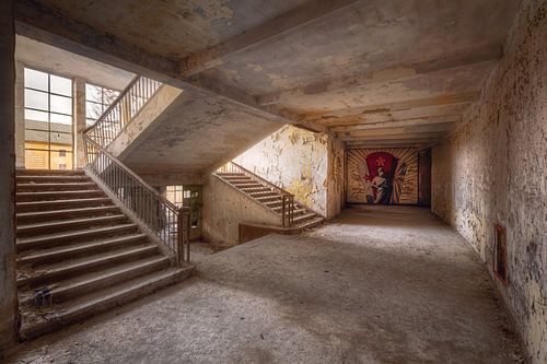 Abandonnée Escalier avec Mural.