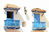 Koloniale blauwe balkons in Cartagena de Indias, Colombia