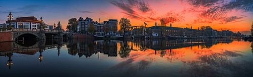 Panorama des Flusses Amstel in Amsterdam, 2020