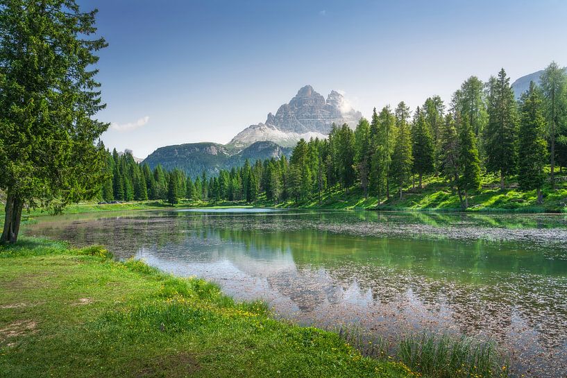 Lake Antorno and Three Peaks mountains in the background. by Stefano Orazzini