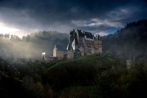 Burg Eltz van Rene scheuneman