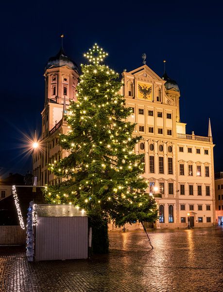 Illuminated Christmas tree in front of the Augsburg city hall by ManfredFotos