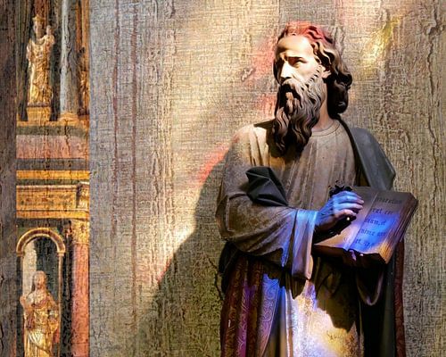 Gekoesterd in gebrandschilderd licht