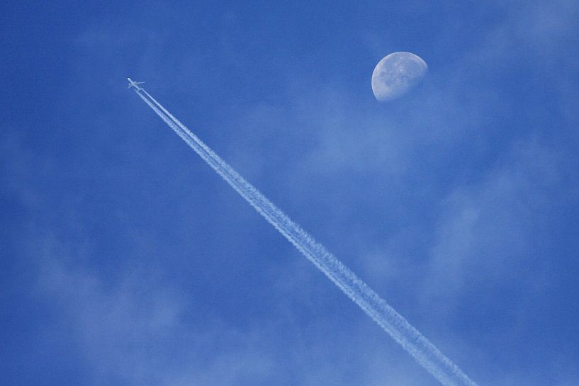 Fly me to te moon by Bob Bleeker