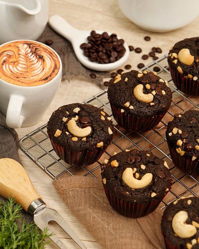 muffins with cashew nut topping