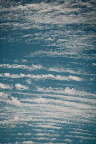 Hemelpatronen Een Dans van Wolken en Lucht