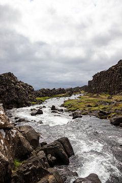 Small river at Öxarárfoss waterfall in Iceland | Travel photography by Kelsey van den Bosch