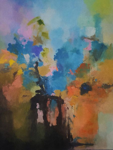 Flower vase by Angel Estevez