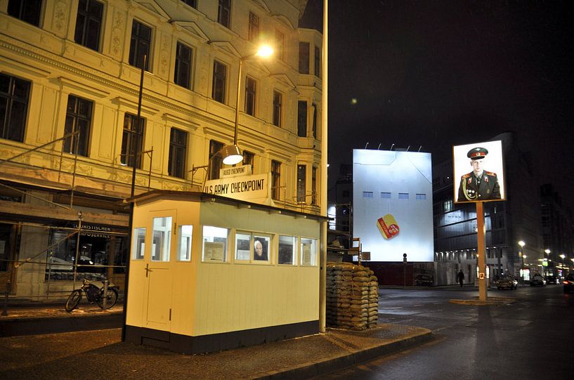 Checkpoint Charlie in Berlijn van Silva Wischeropp