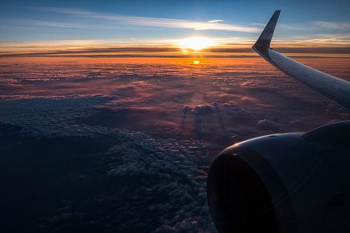 Vol KLM au coucher du soleil sur Vincent Fennis