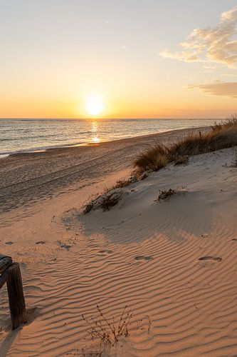 Zonsondergang op het strand, natuurgebied van Los Corrales de Rota, Costa de la Lutz, Córdoba, Andalusië, Spanje