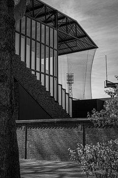 Adlerpferd, Leo-Halle-Tribüne von Maurits Hagen