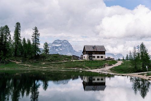 Refugio Croda da Lago dans les Dolomites