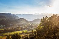 Zonsondergang in de vallei van Ratna Bosch thumbnail