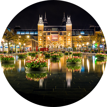 Rijksmuseum in de avond - Amsterdam van Thomas van Galen