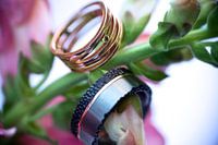 Anneaux de mariage en bouquet