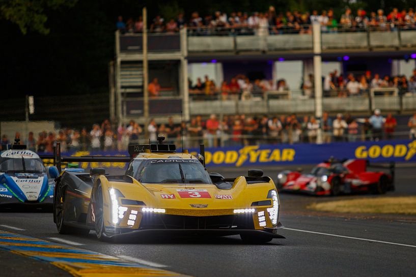 Cadillac @ Le Mans by Rick Kiewiet