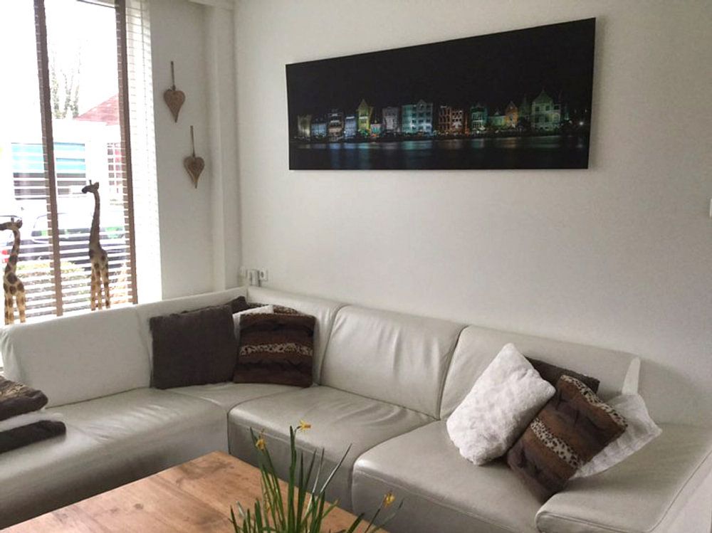 Handelskade Curacao by Night van Mark De Rooij