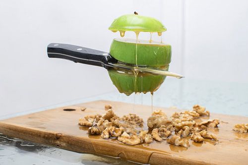 Luxe Voedselfoto van Appel, Honing en Walnoten: Perfect voor Horeca en Voedselfans