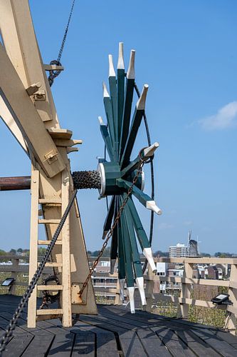Roue en croix du moulin De Walvisch Schiedam sur Kok and Kok