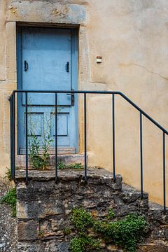 Blauwe deur in Beaunne, Franrijk. Mooi als art-print, canvas of op hout van Josine Claasen