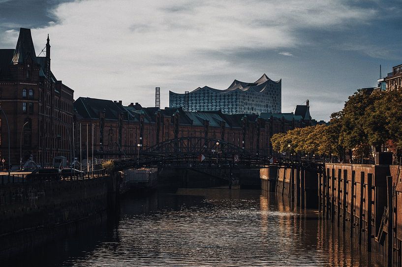Hamburg by Hello Pompoyo