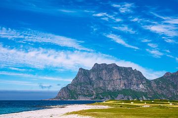 Utakleiv Beach on the Lofoten islands in Norway van Rico Ködder