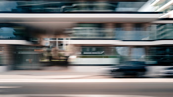 Die Straßenbahn: Stille Geschwindigkeit