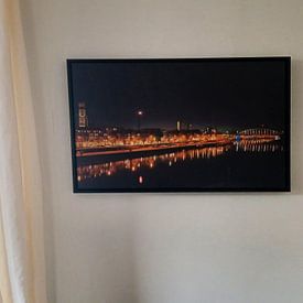Klantfoto: Arnhem Skyline bij nacht met Eusebiuskerk en John Frostbrug van Ton Bosman, op canvas