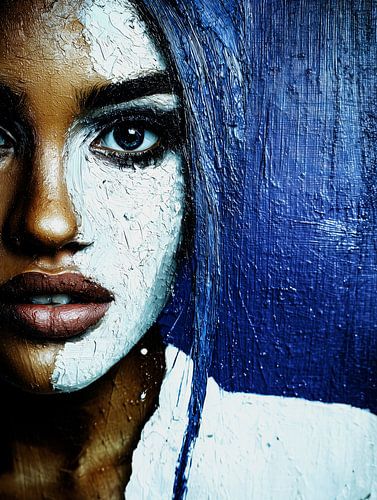 Portrait de mode avec maquillage artistique sur Frank Heinz