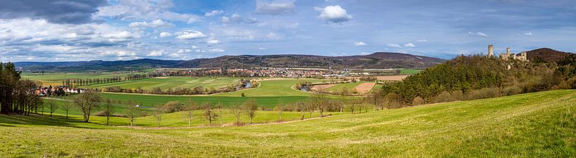 Das Werratal mit der Brandenburg von Roland Brack