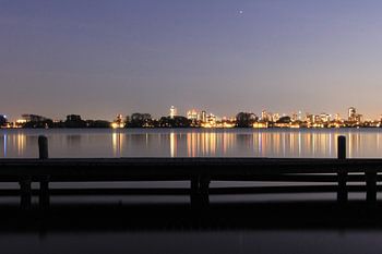 Wandelsteiger Kralingse Plas in de nacht