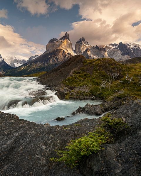 Waterval in Torres del Paine van Stefan Schäfer